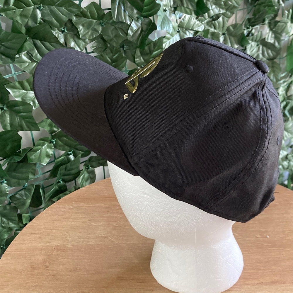 LIKE NEW H&M Black Cap with PS5 Official PlayStation Licensed Logo - Picture 3 of 6